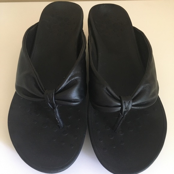 vionic arabella wedge sandal